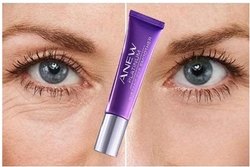 Vyhlazující péče o oční okolí s okamžitým účinkem Anew Platinum